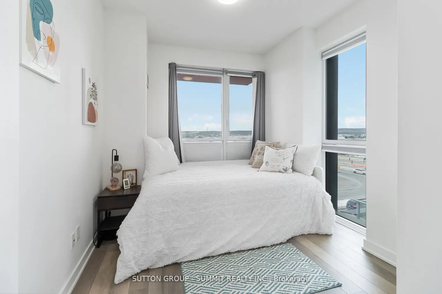 Additional image 11 of 5220 Dundas Street D422