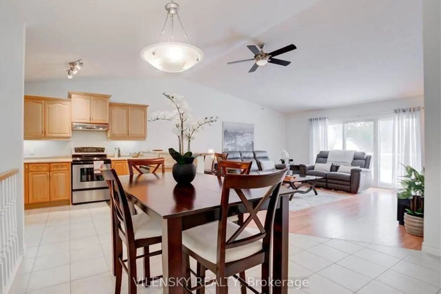 Additional image 9 of 572 Thistlewood Drive 7