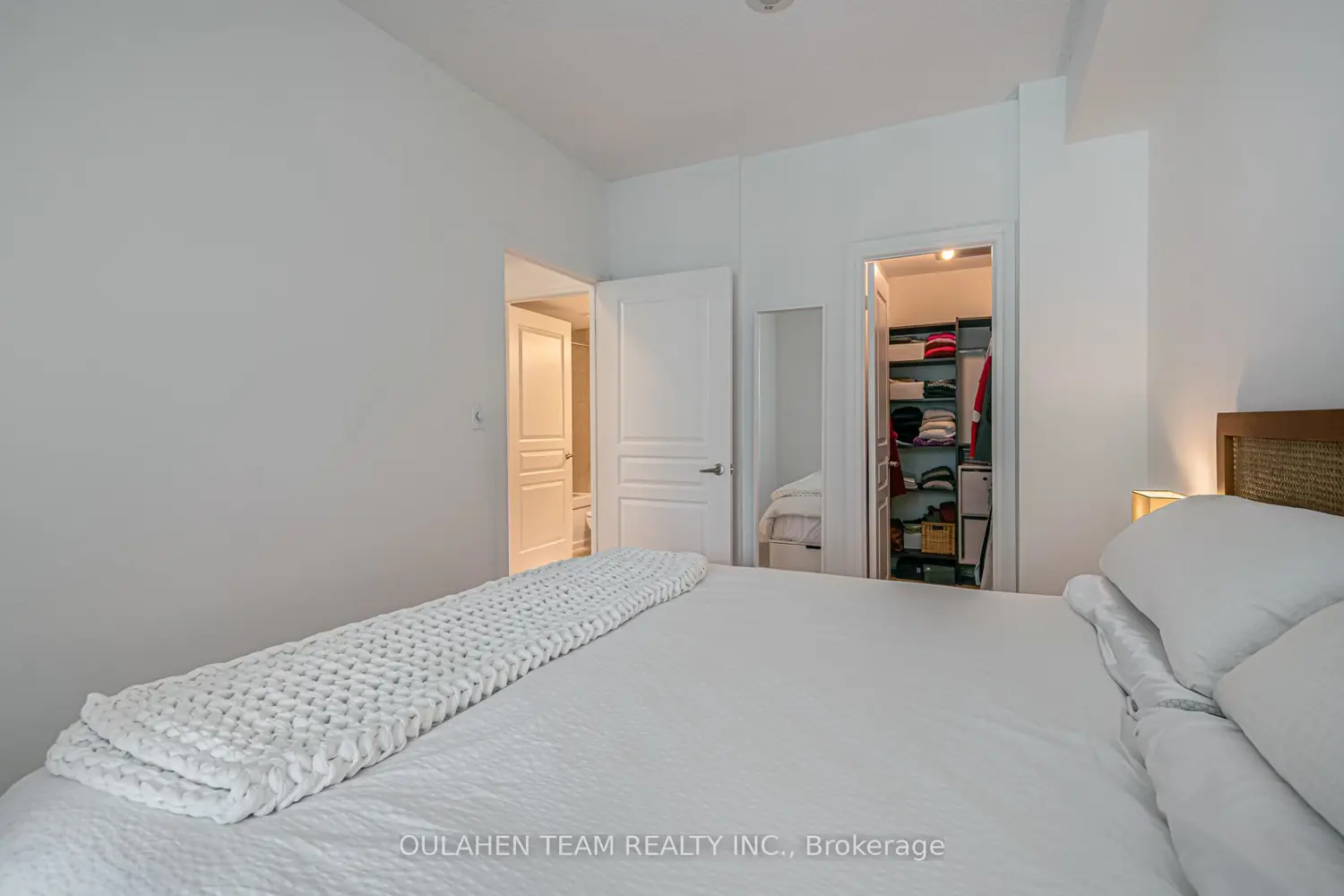 Additional image 10 of 1 Avondale Avenue 909