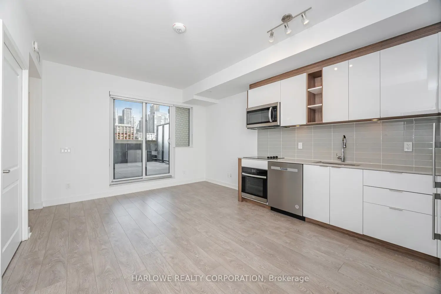 543 Richmond Street 614 photo 4