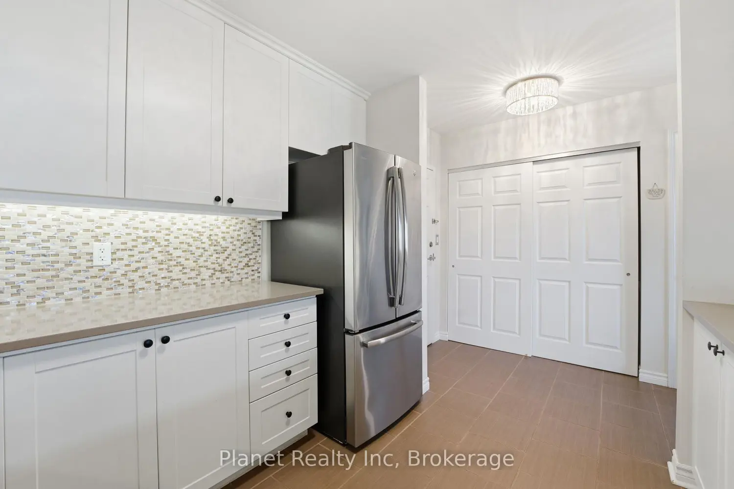 Additional image 5 of 2 Colonial Drive 204