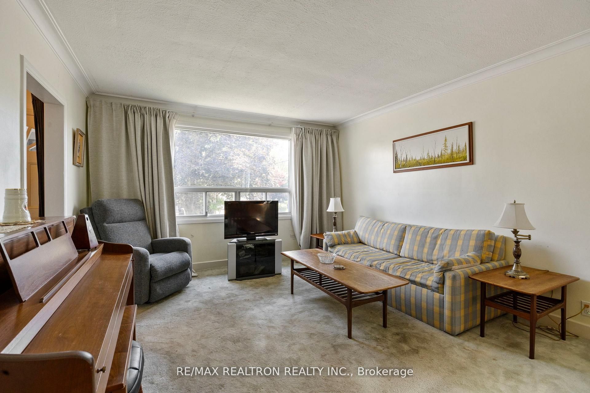 Additional image 3 of 598 Coldstream Avenue, Toronto, ON, M6B 2L2