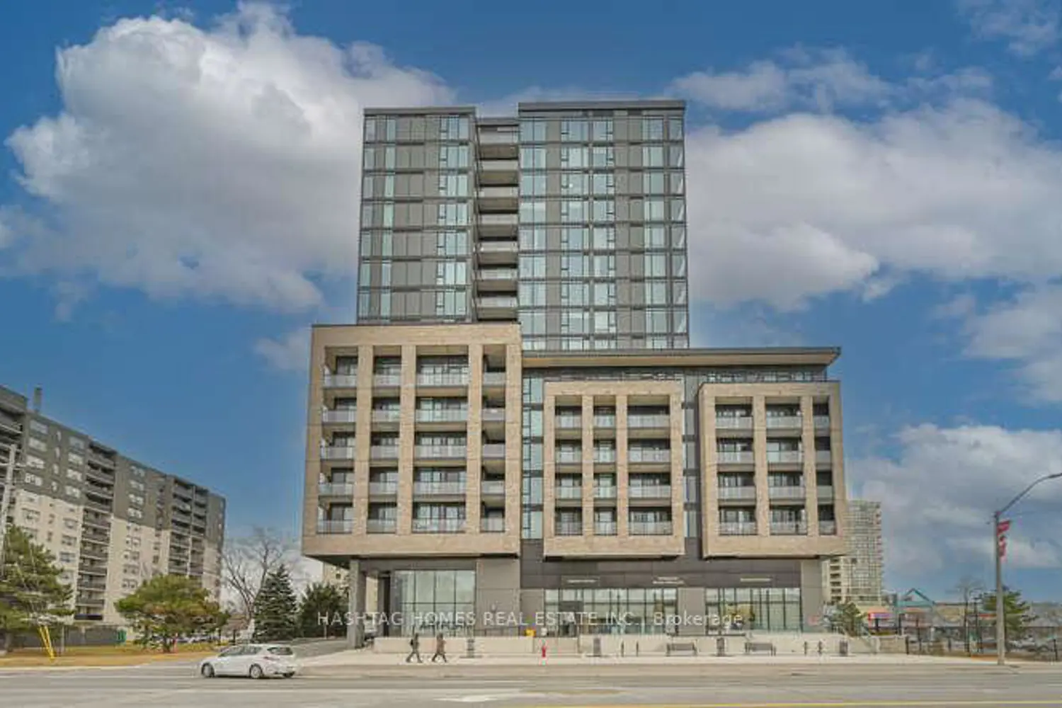 86 Dundas Street 1410