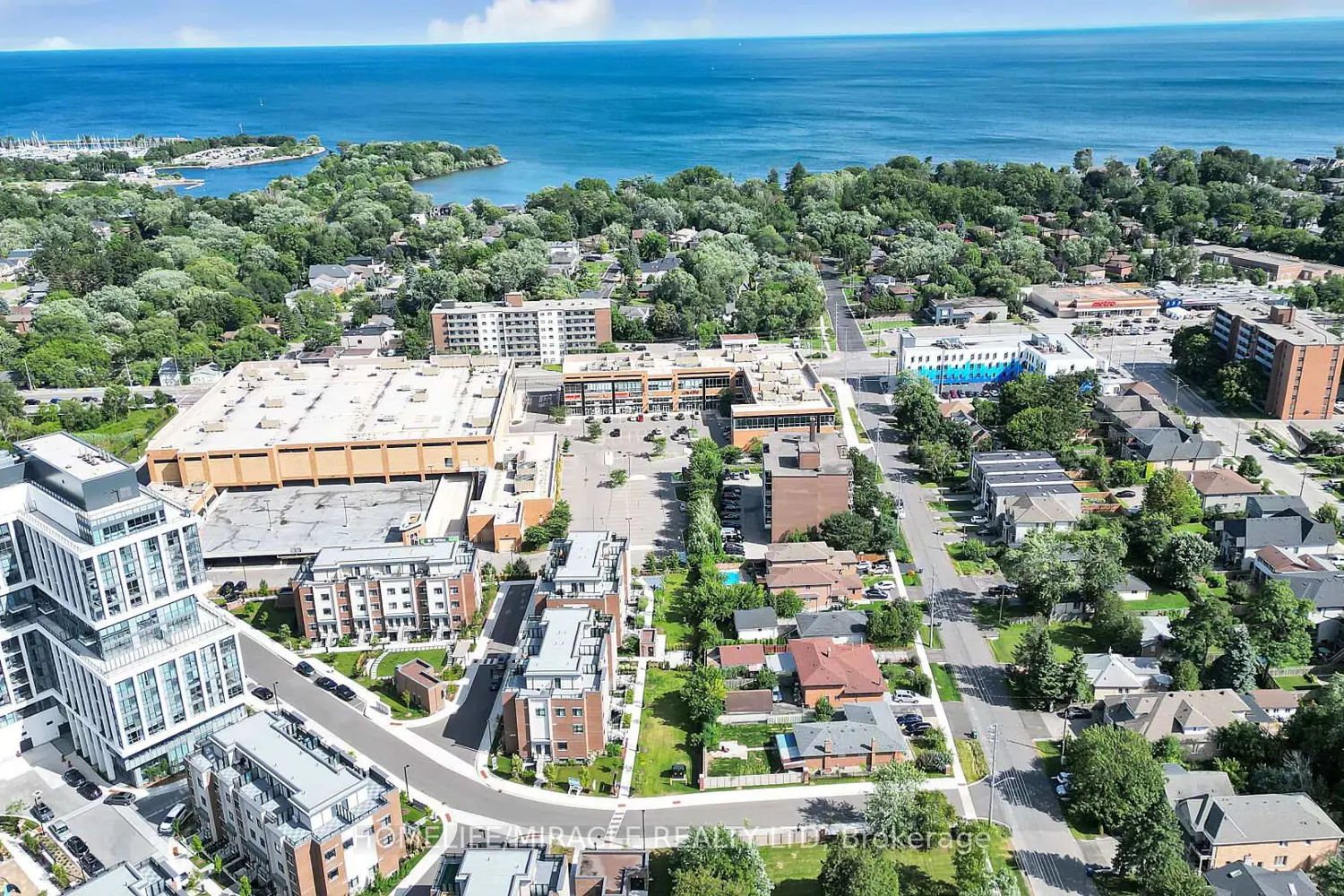 Additional image 5 of 1062 Douglas Mccurdy Common 230