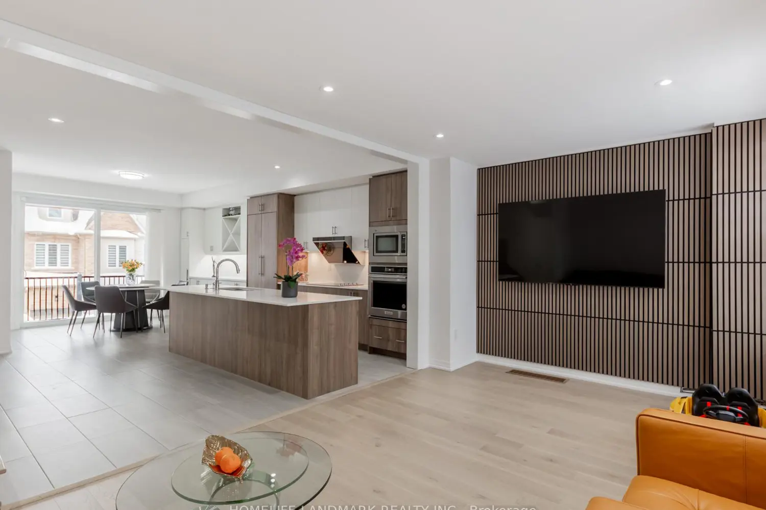 Additional image 9 of 9092 Woodbine Avenue