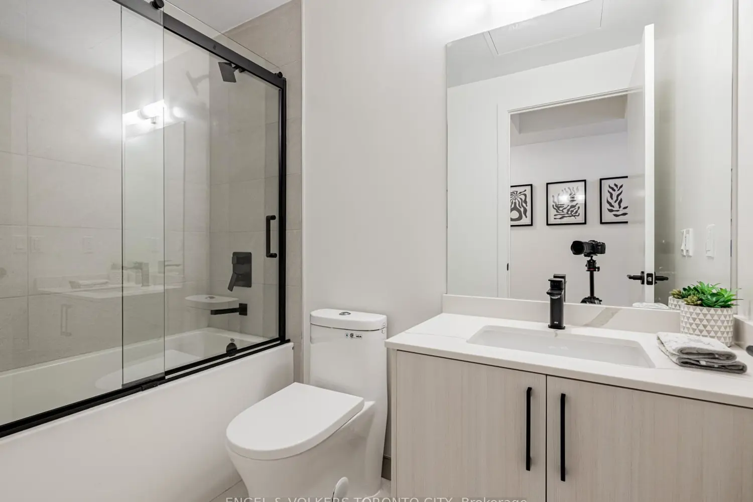 Additional image 10 of 2075 King Road 249