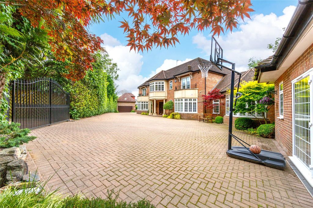 Additional image 25 of 7 bed detached house for saleThe Leys, Loom Lane, Radlett, Hertfordshire WD7