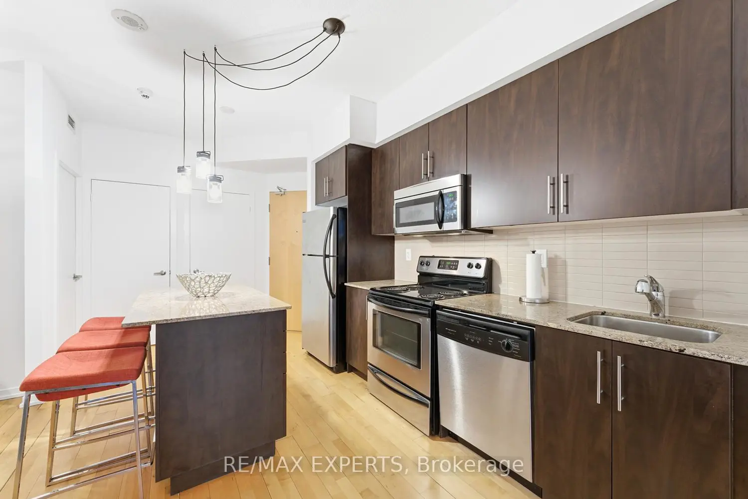 Additional image 4 of 55 Bremner Boulevard 2405