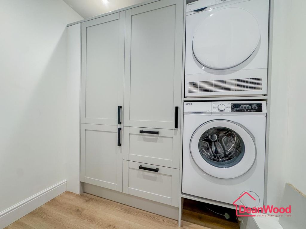 Additional image 17 of 2 bed flat for saleApartment 2, 18 Derby Square, Douglas, Isle Of Man IM1