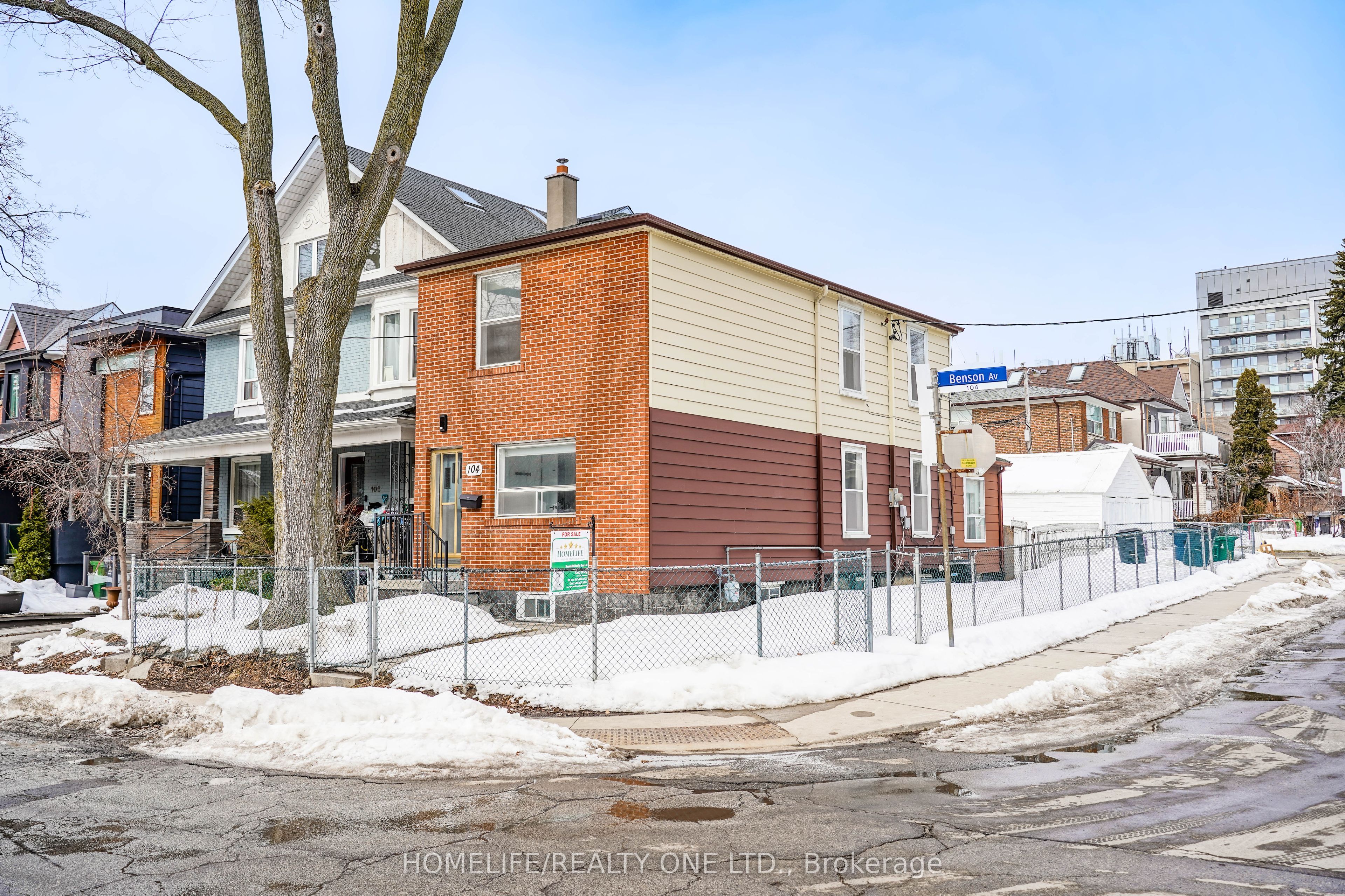 Additional image 3 of 104 Benson Avenue, Toronto, ON, M6G 2J1