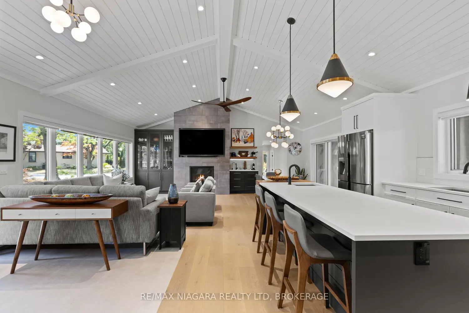 Additional image 5 of 3886 Glenview Drive