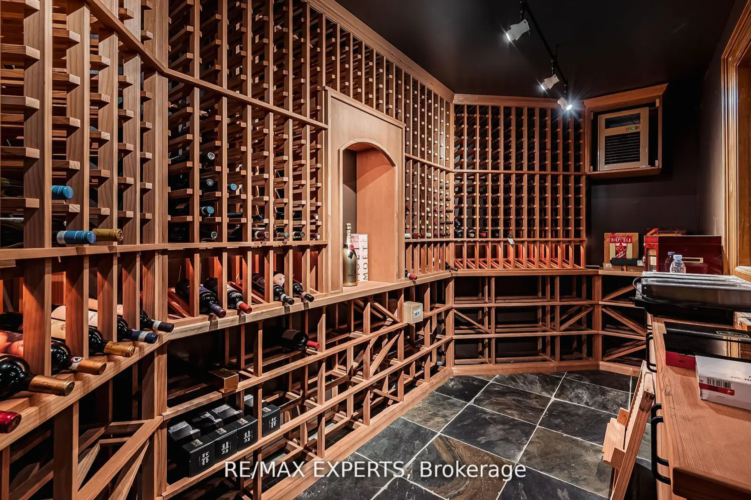 Additional image 15 of 8 Alm Court