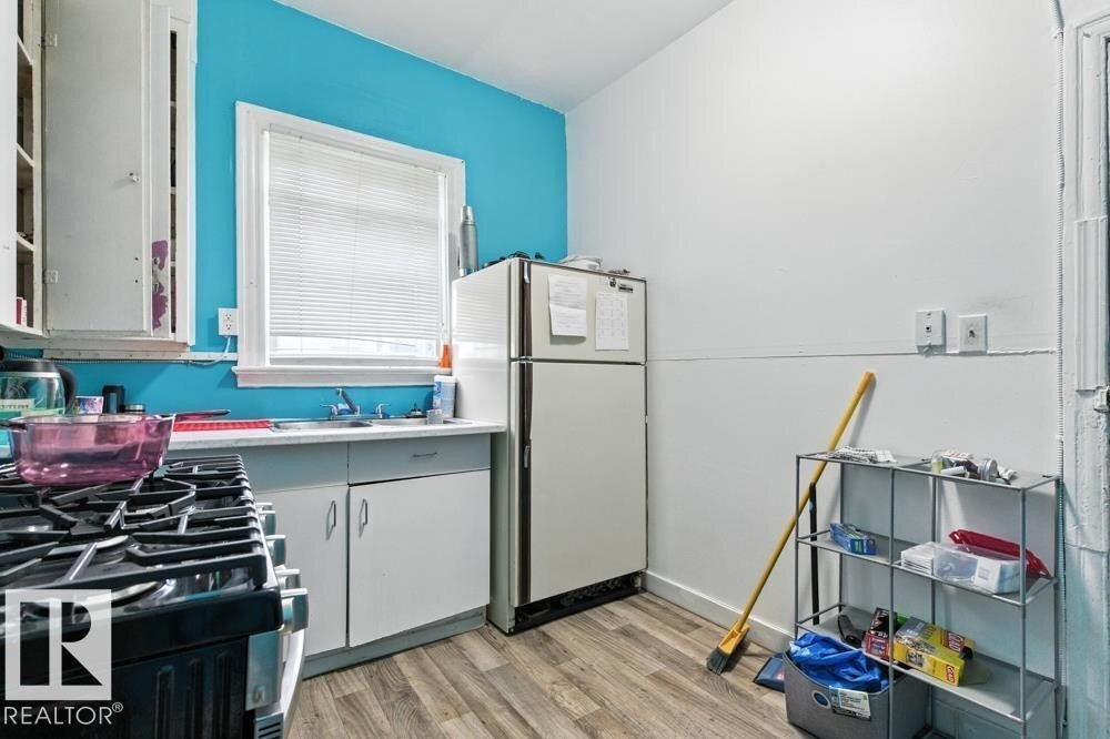 Additional image 8 of 10260 95 Street NW, Edmonton, AB, T5H2B4