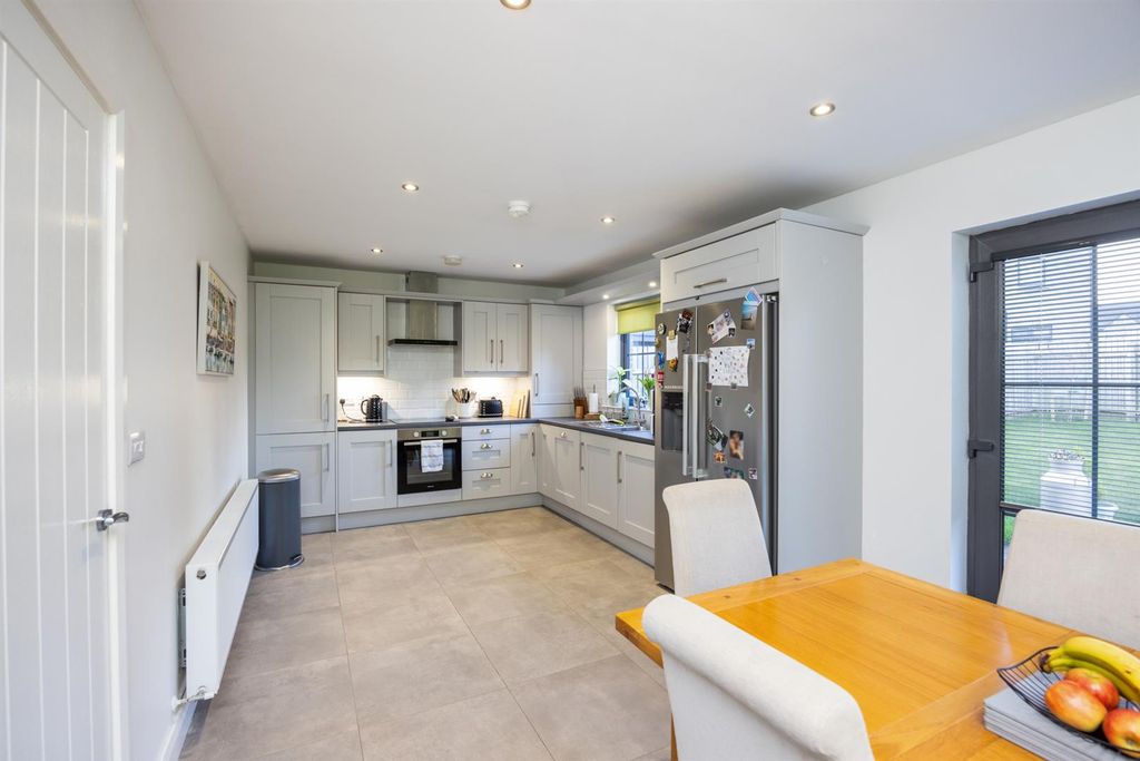 Additional image 8 of 3 bed semi-detached house for sale14 Edengrove Park North, Ballynahinch BT24