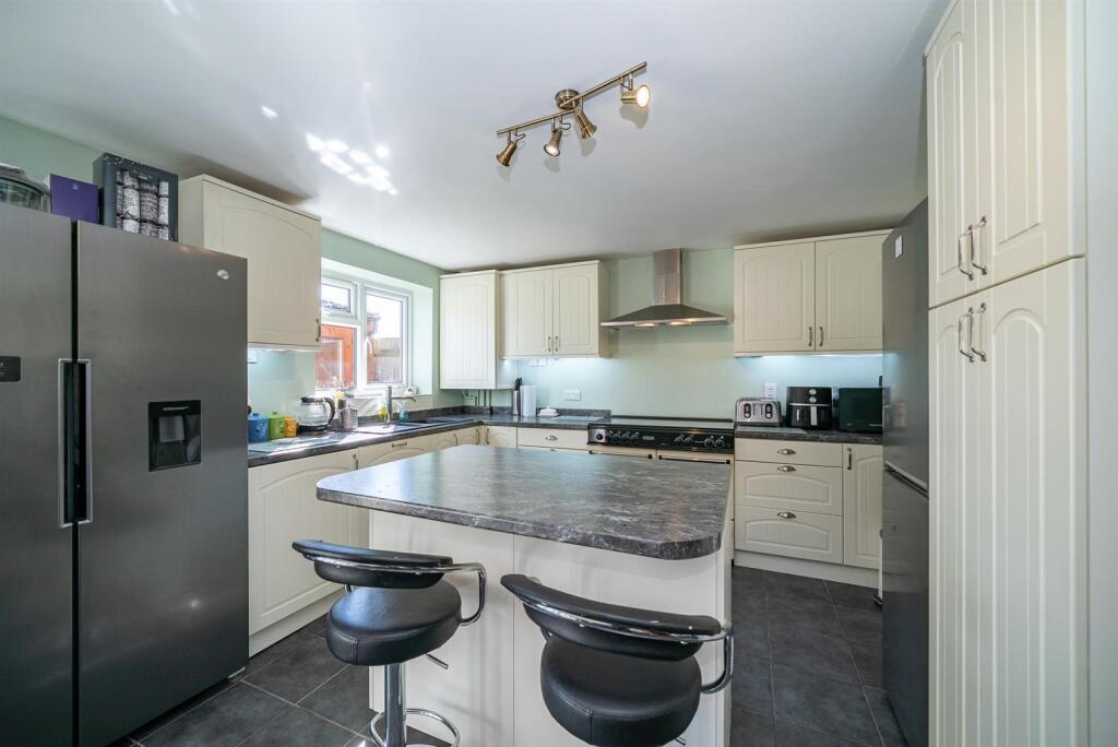 Additional image 10 of Howard Close, St. Albans