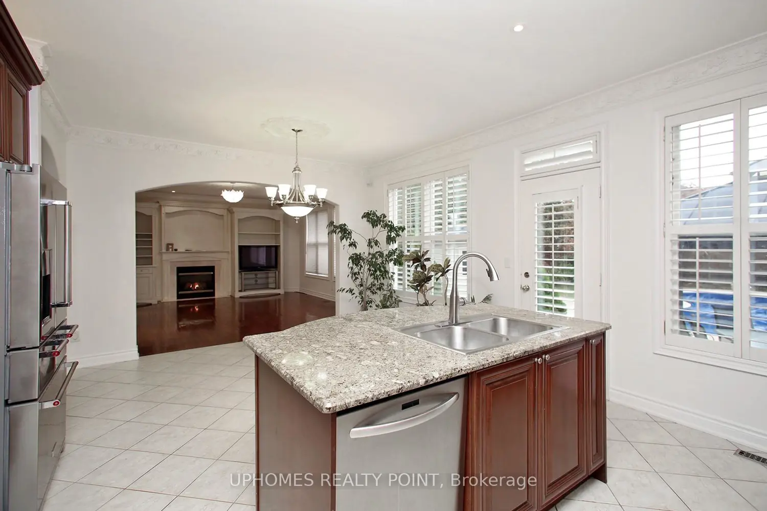 Additional image 5 of 549 Renshaw Court