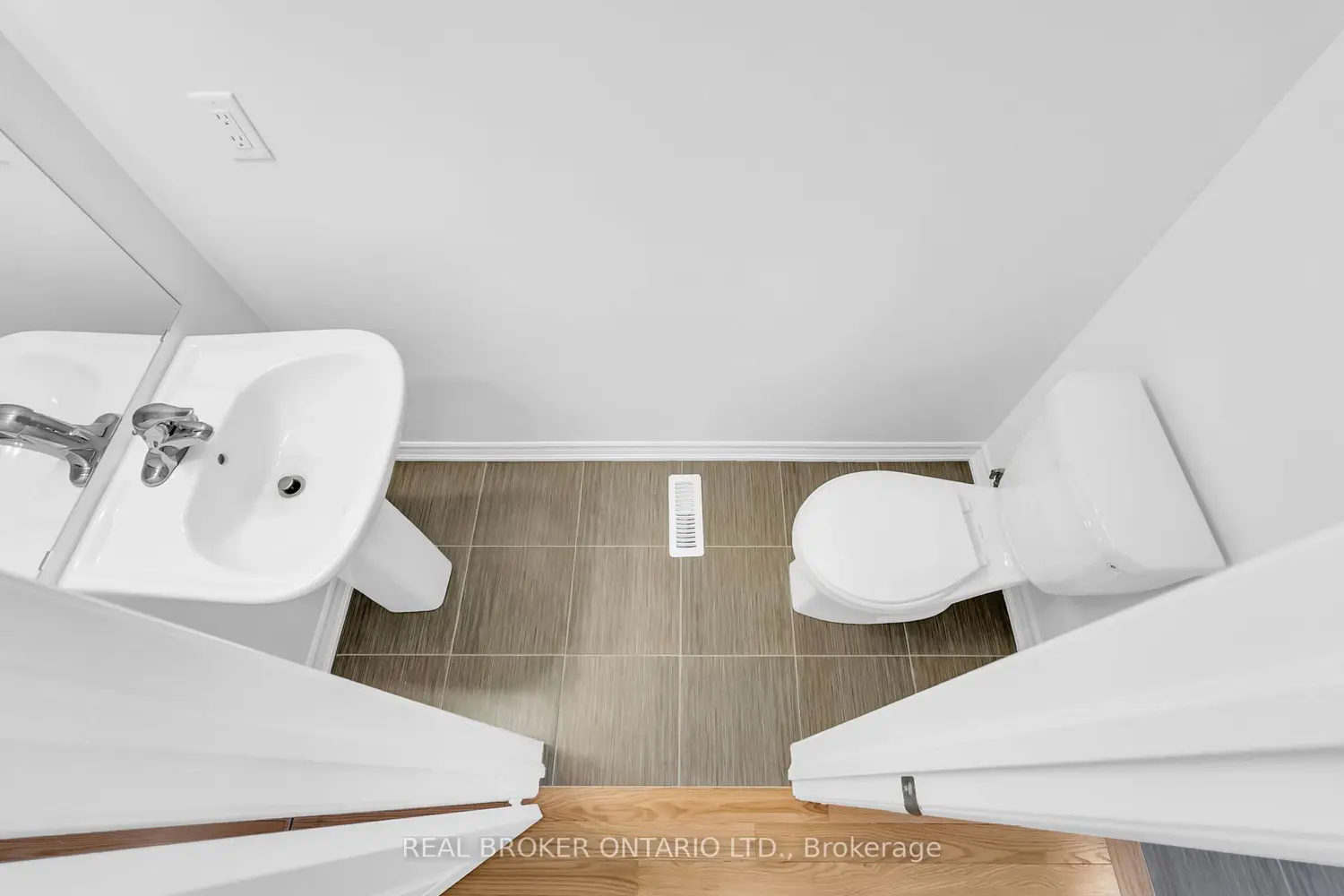 Additional image 9 of 398 Vandusen Avenue