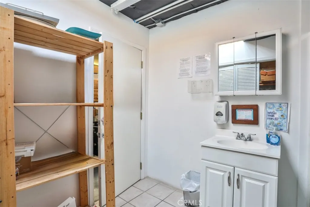 Additional image 73 of 12513 Venice Blvd, Los Angeles, CA 90066