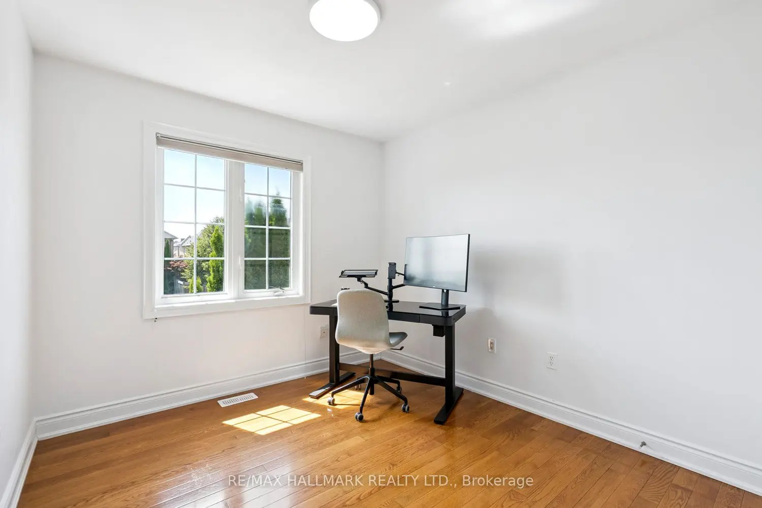 Additional image 11 of 197 Aspenwood Drive