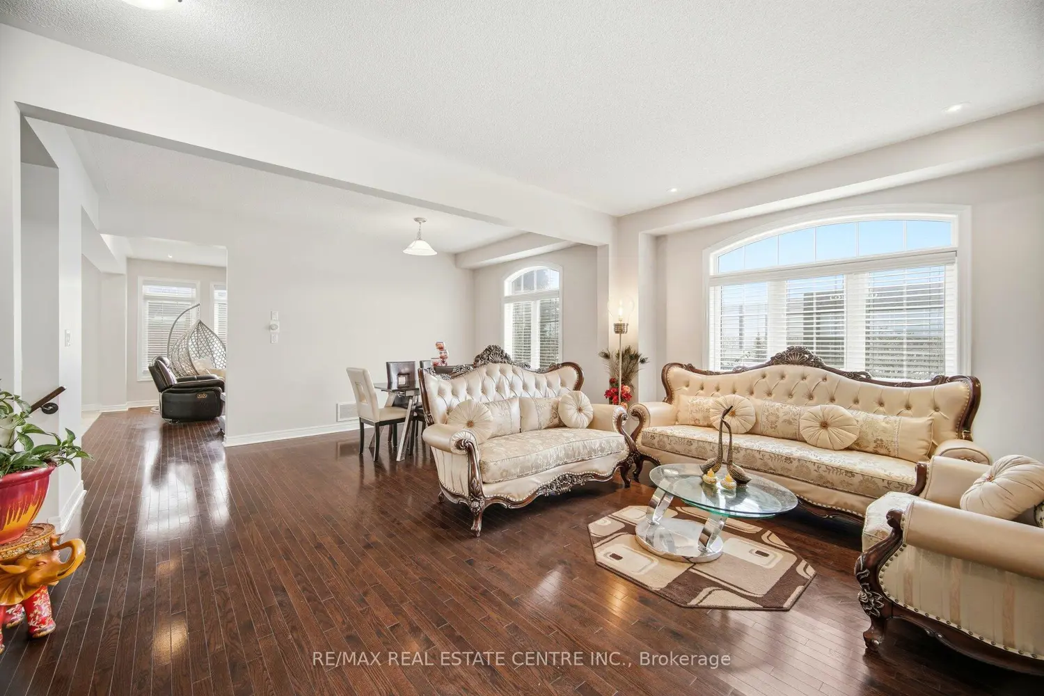 38 Lightcatcher Circle