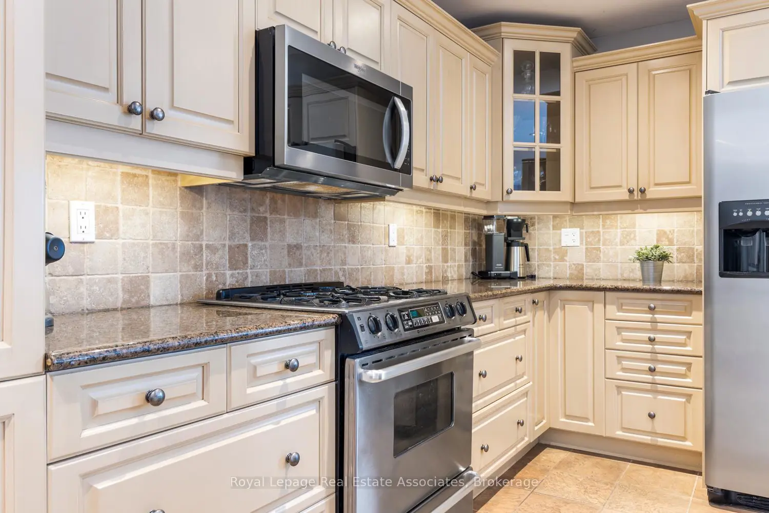 Additional image 3 of 4384 Treetop Court