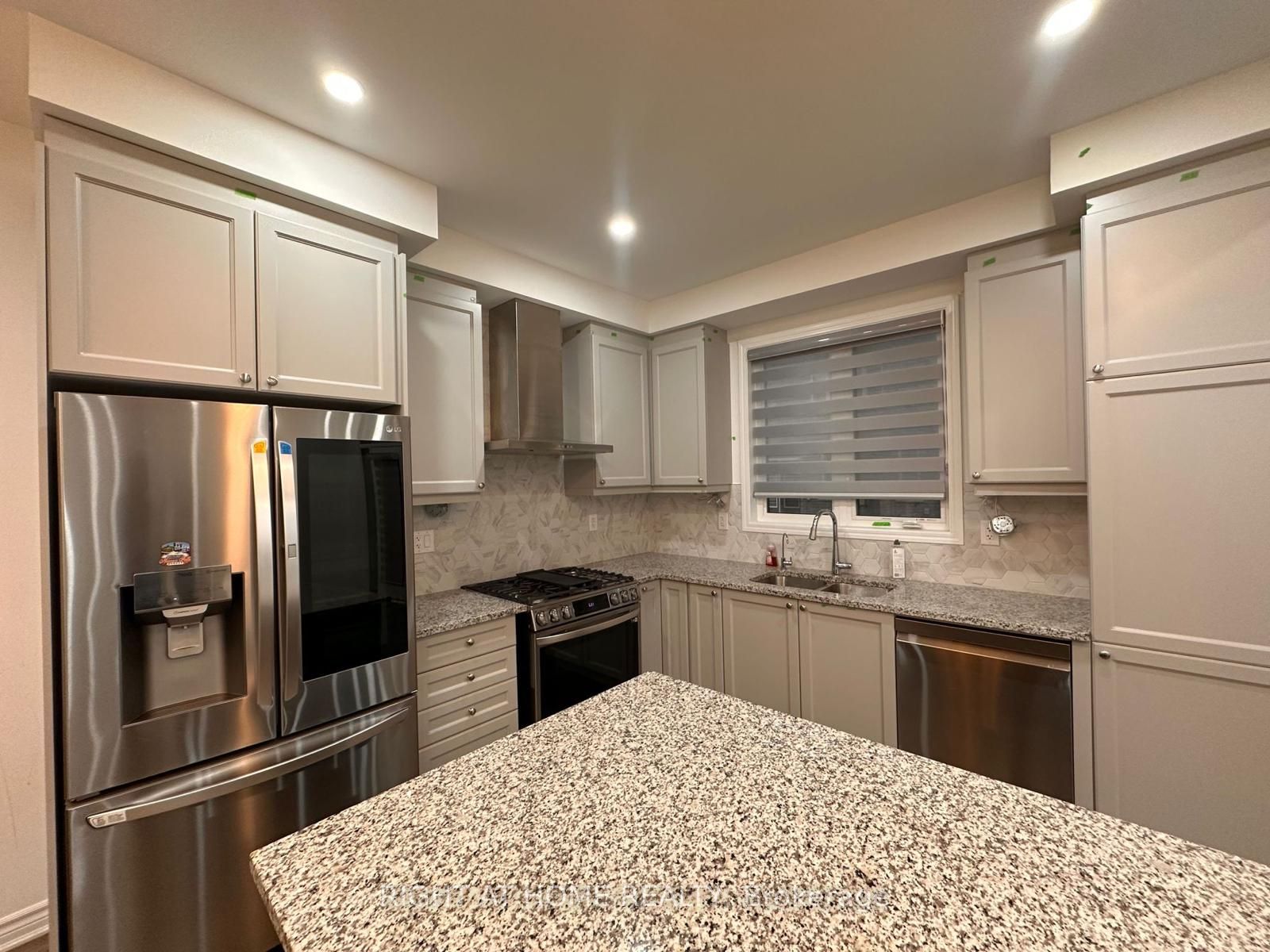 1568 Moira Crescent, Milton, ON, L9E 1Y1 photo 4