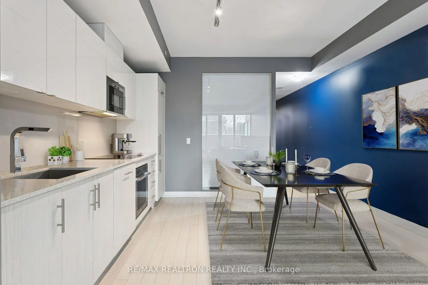 Additional image 10 of 330 Richmond Street 307