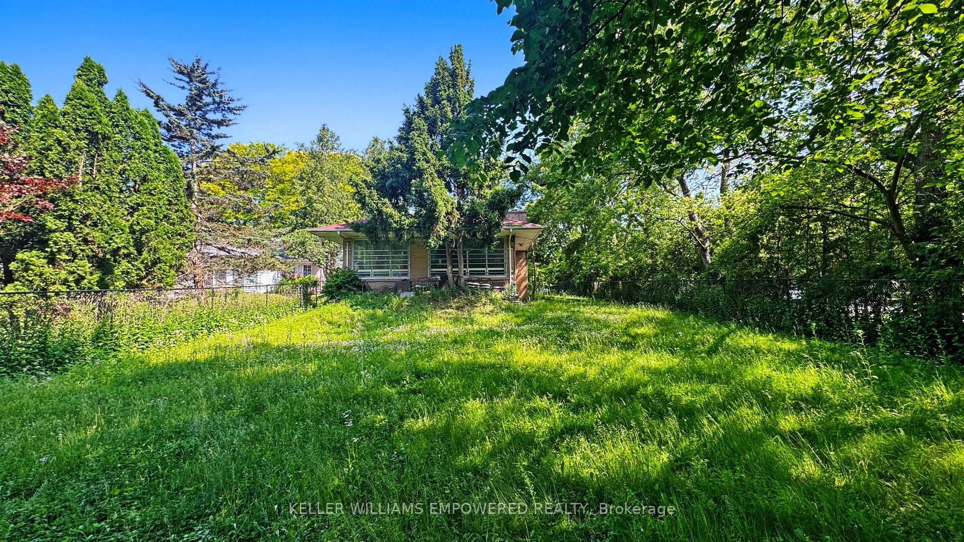 Additional image 6 of 117 Arjay Crescent, Toronto, ON, M2L 1C6