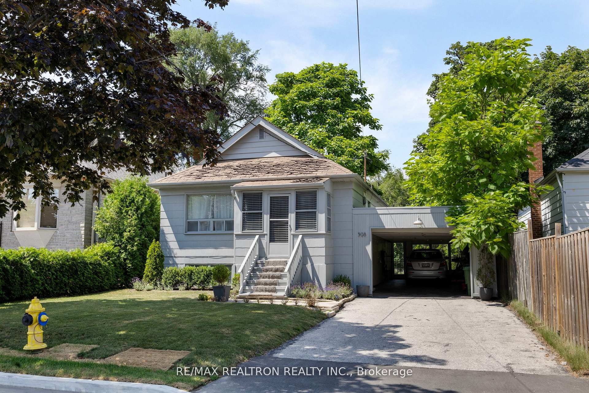 598 Coldstream Avenue, Toronto, ON, M6B 2L2