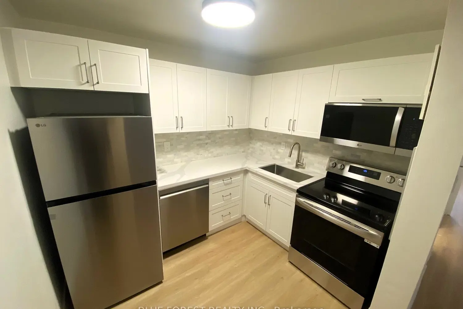 573 Mornington Avenue 307 photo 2