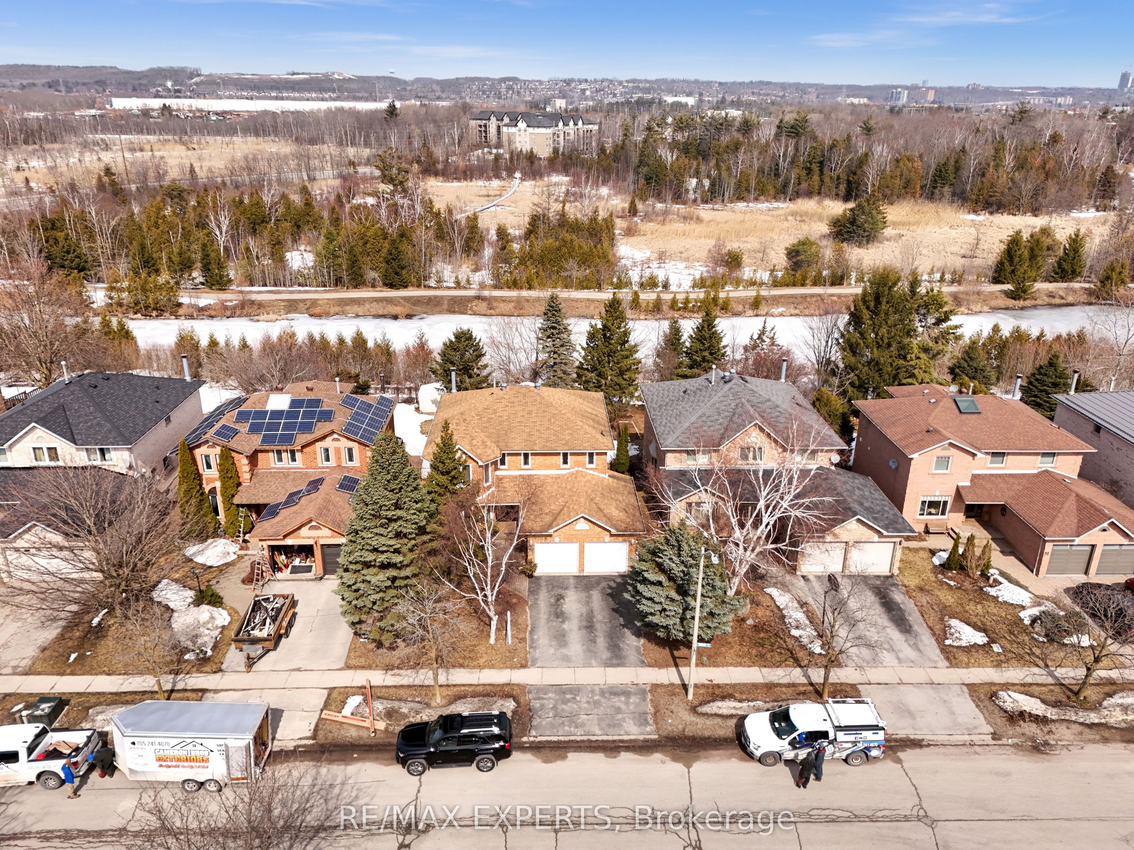 Additional image 2 of 28 Bishop Drive, Barrie, ON, L4N 6Y5