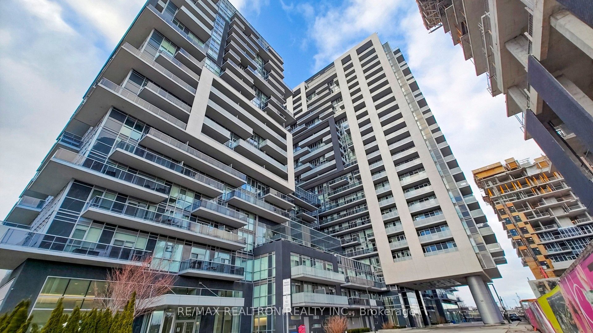 1407-2087 Fairview Street, Burlington, ON, L7R 0E5