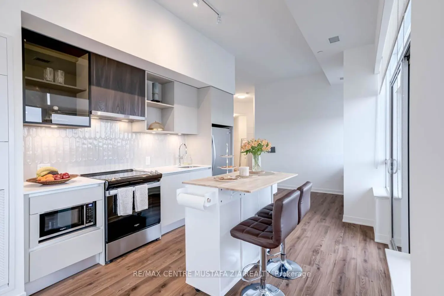 Additional image 3 of 395 Dundas Street 217