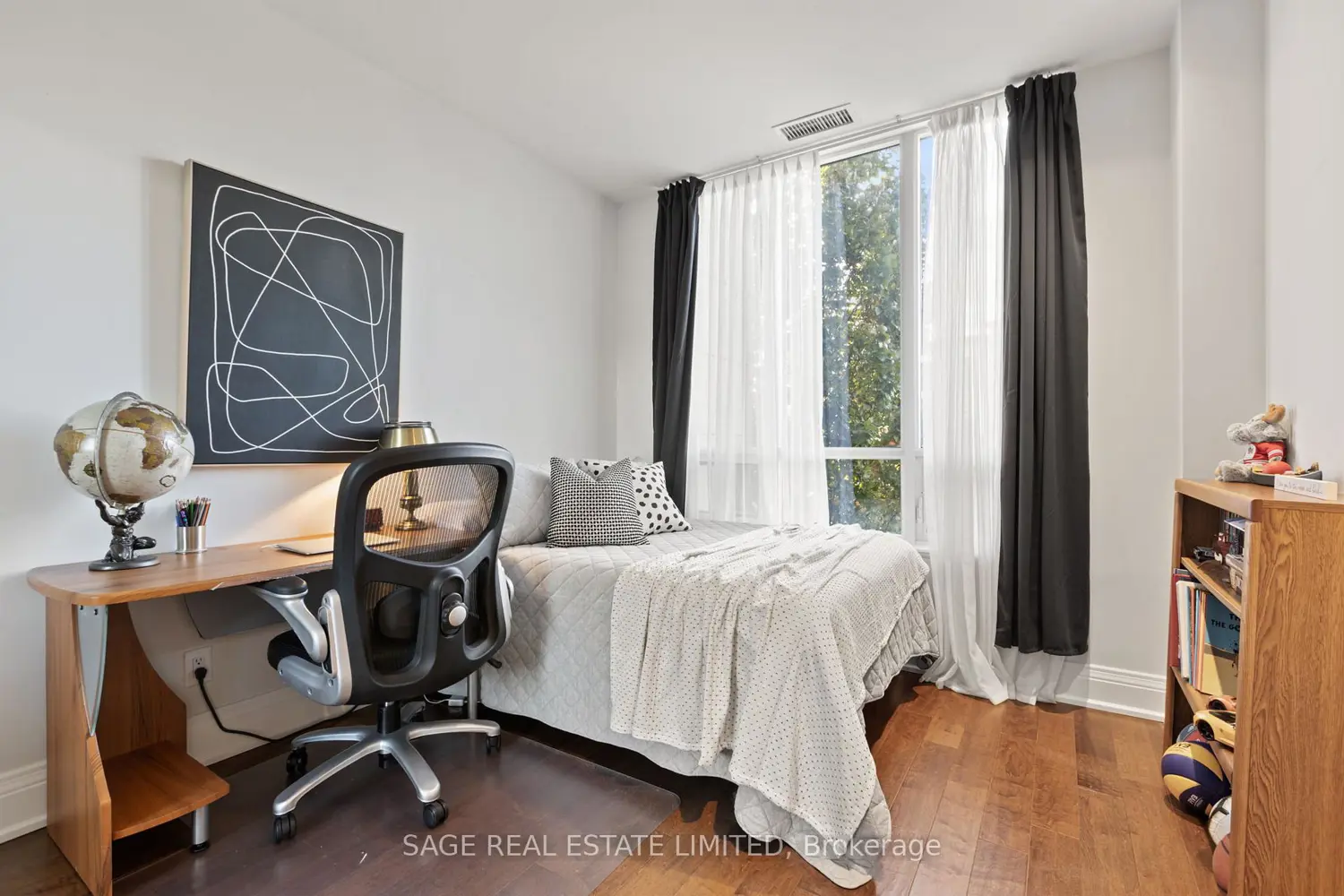 Additional image 9 of 25 Greenview Avenue Th#31