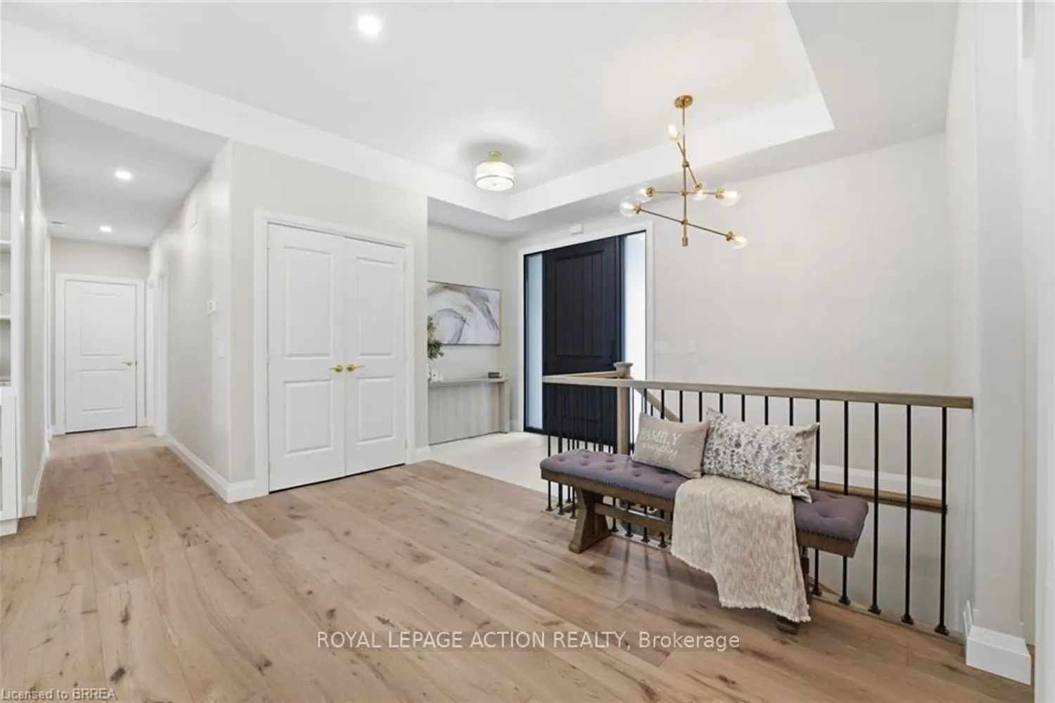 Additional image 4 of 3 Kings Lane