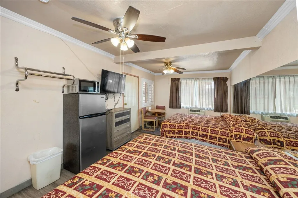 Additional image 87 of 451 E Vernon Ave, Los Angeles, CA 90011