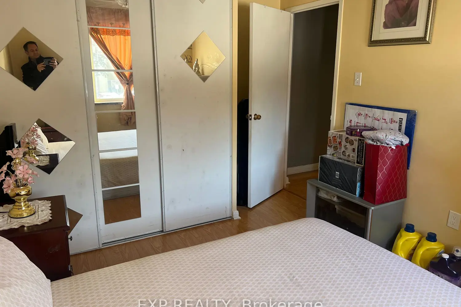 Additional image 10 of 1660 Bloor Street 208