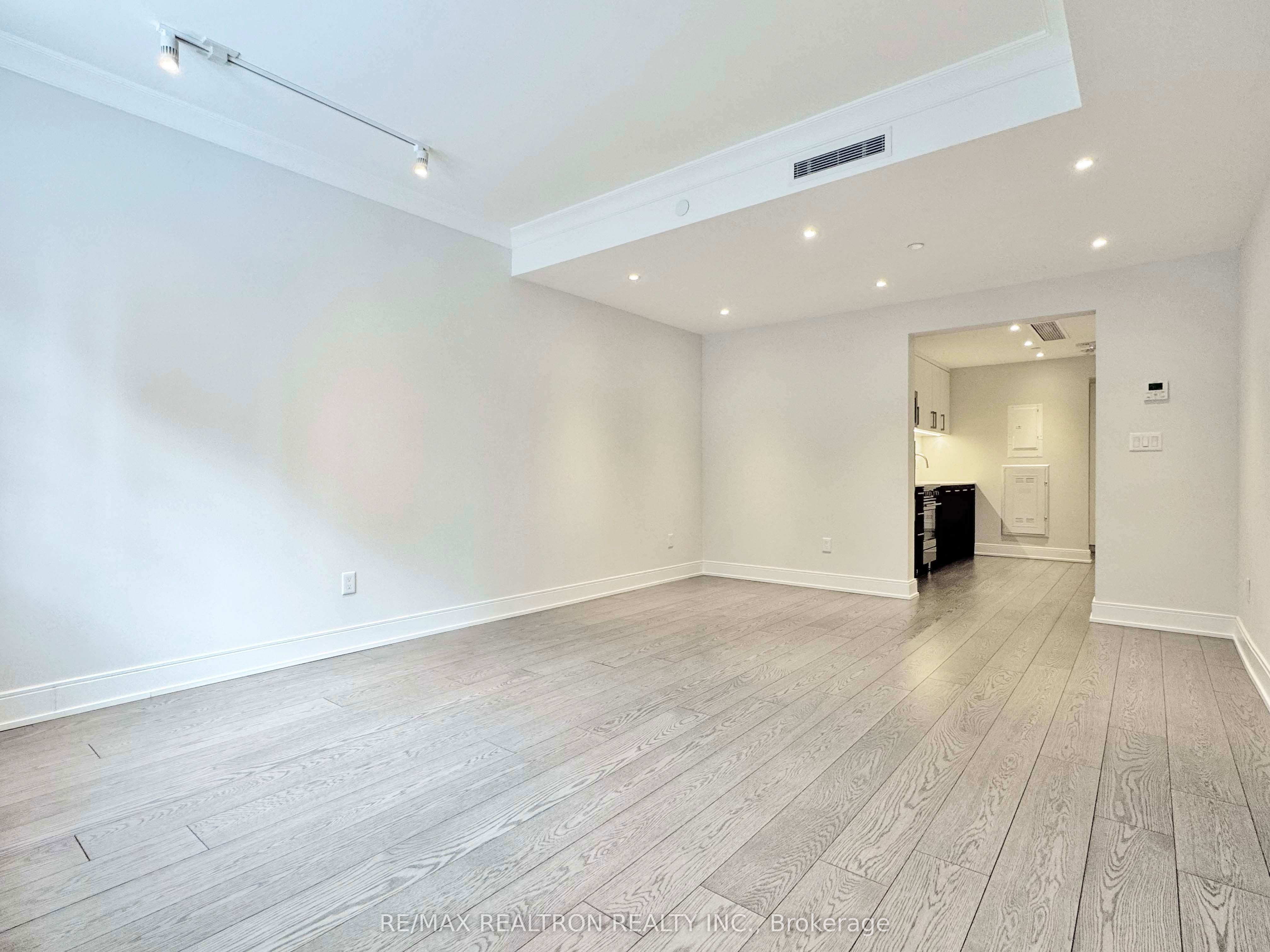 Additional image 4 of 105-2 Clarendon Avenue, Toronto, ON, M4V 1H9