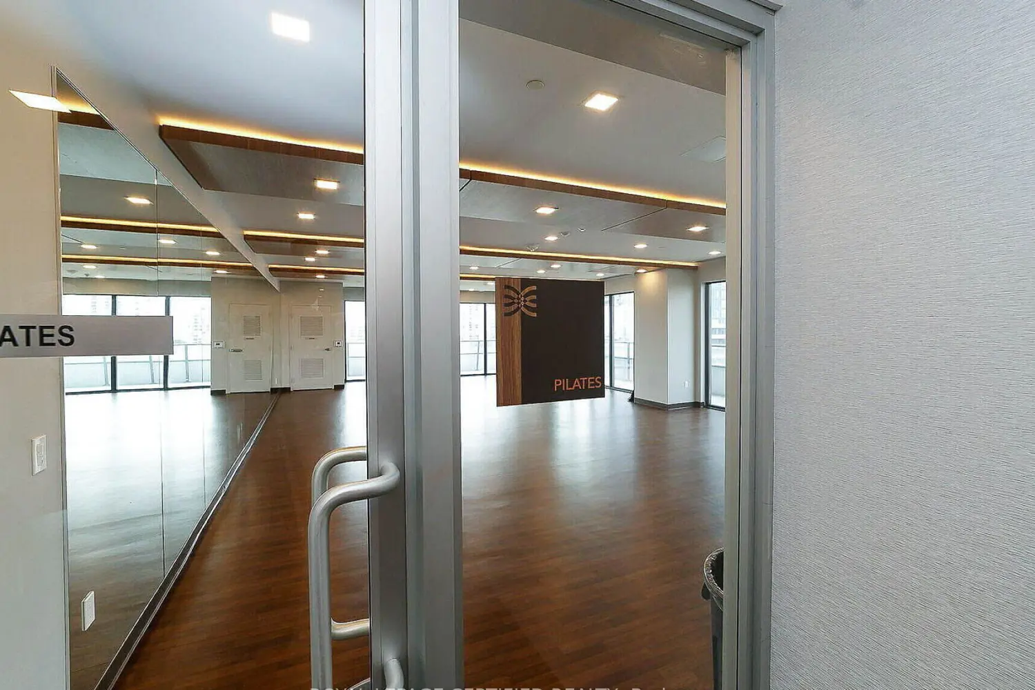 Additional image 19 of 20 Shore Breeze Drive 4701