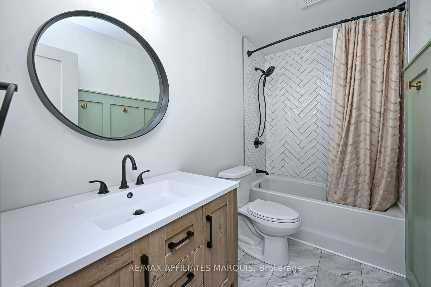 Additional image 9 of 1162 Rideau River Road