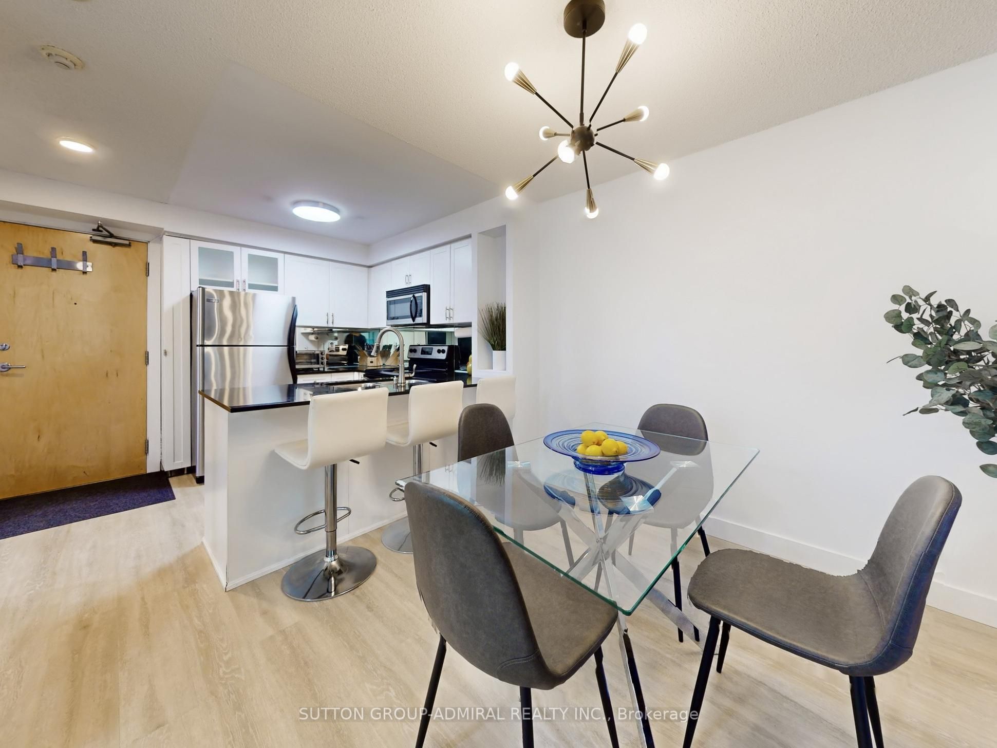 Additional image 5 of 1005-212 Eglinton Avenue E, Toronto, ON, M4P 1K2