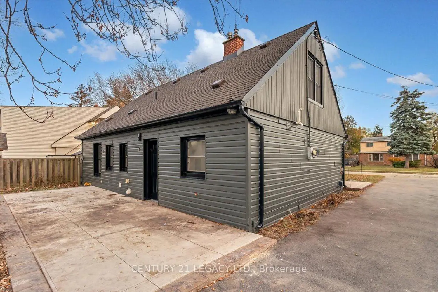 Additional image 18 of 2027 Churchill Avenue