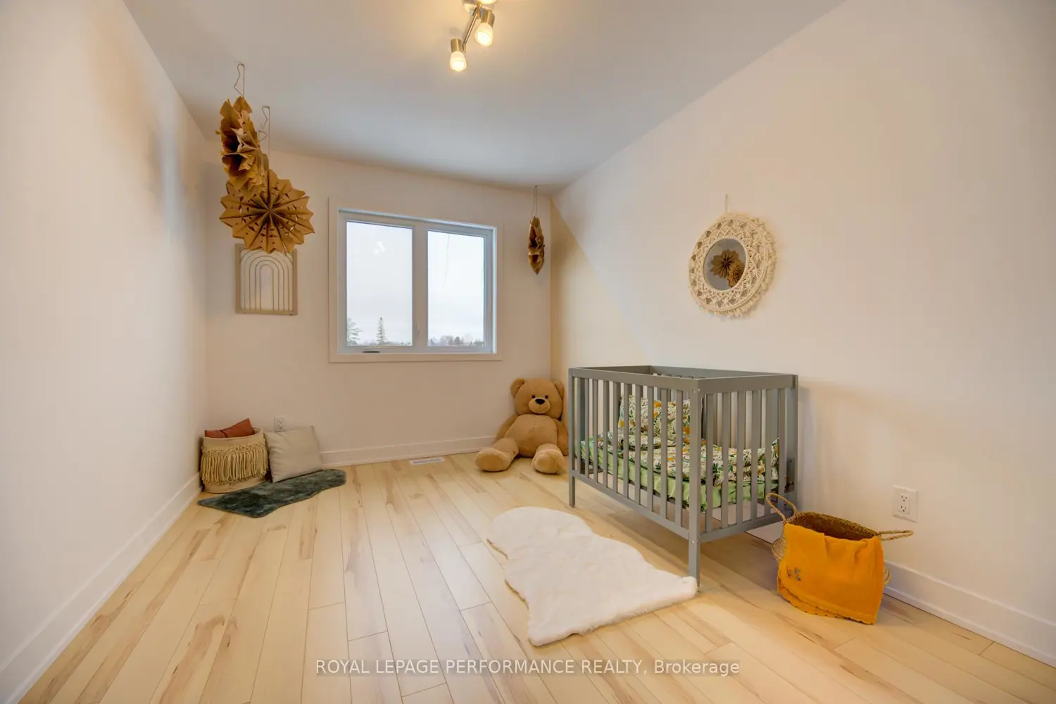 Additional image 18 of 2513 Gray Crescent