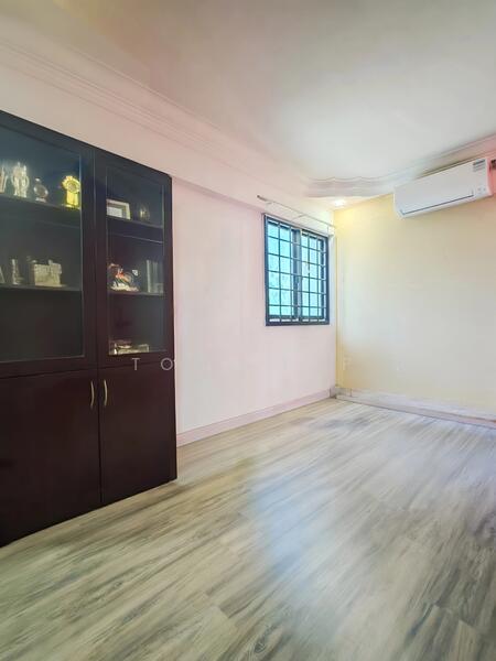 429 Clementi Avenue 3 photo 4