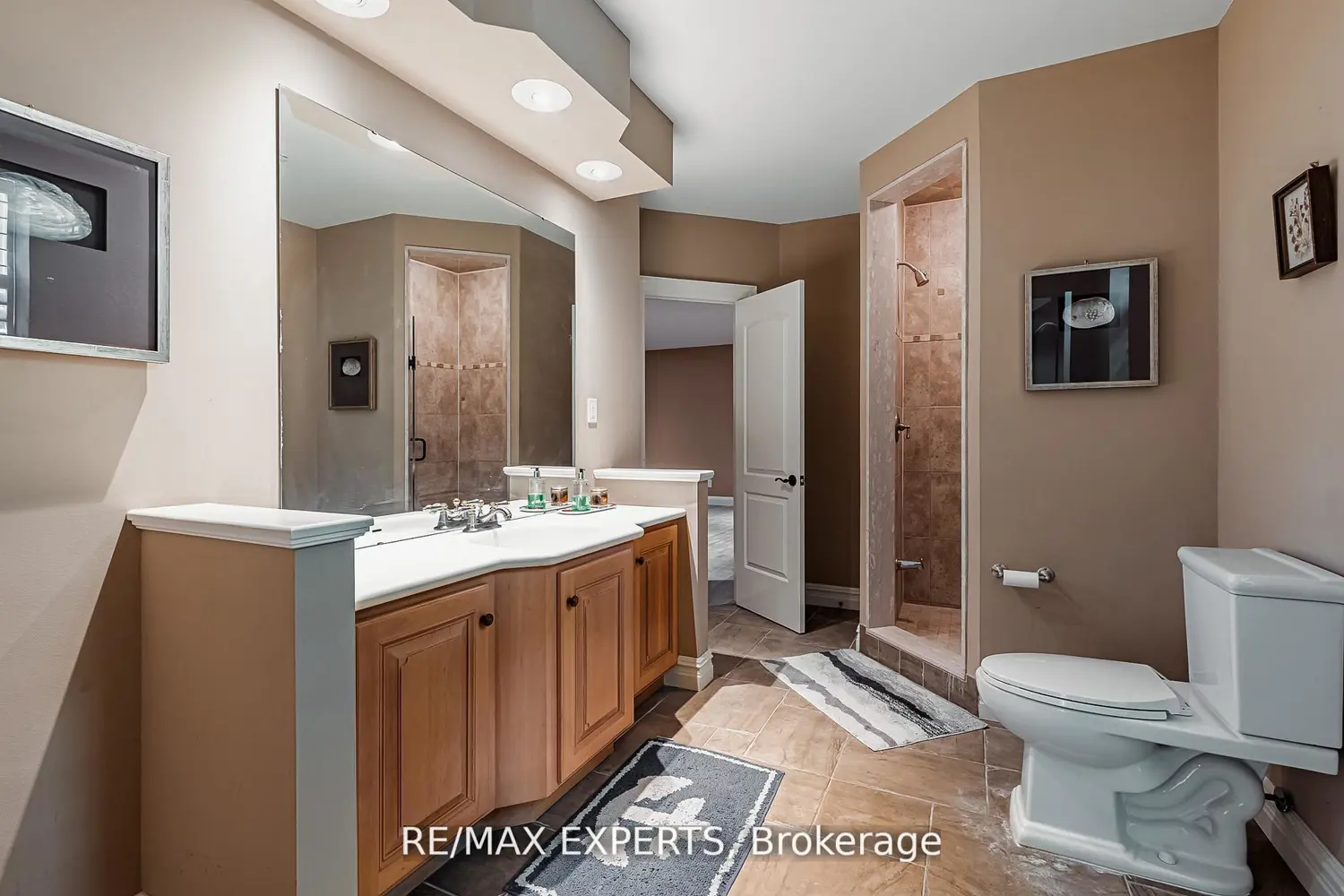 Additional image 16 of 8 Alm Court