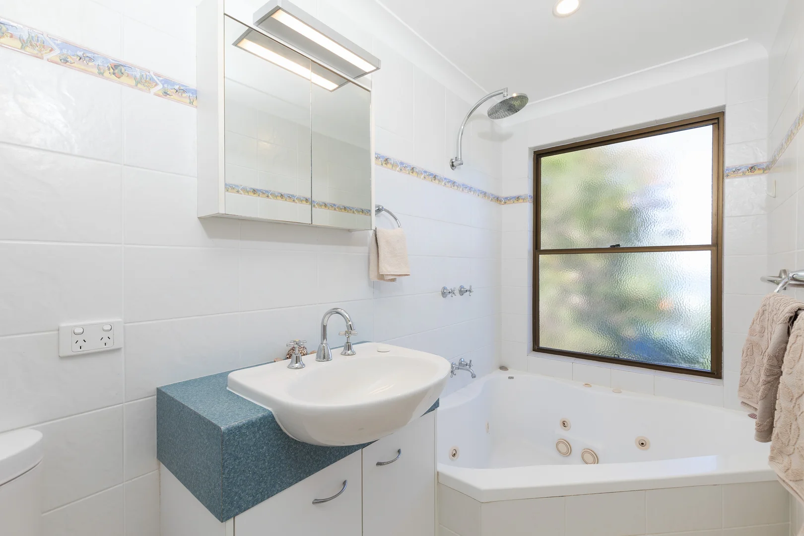 Additional image 14 of 2/5 Baker Crt, Point Lookout QLD 4183