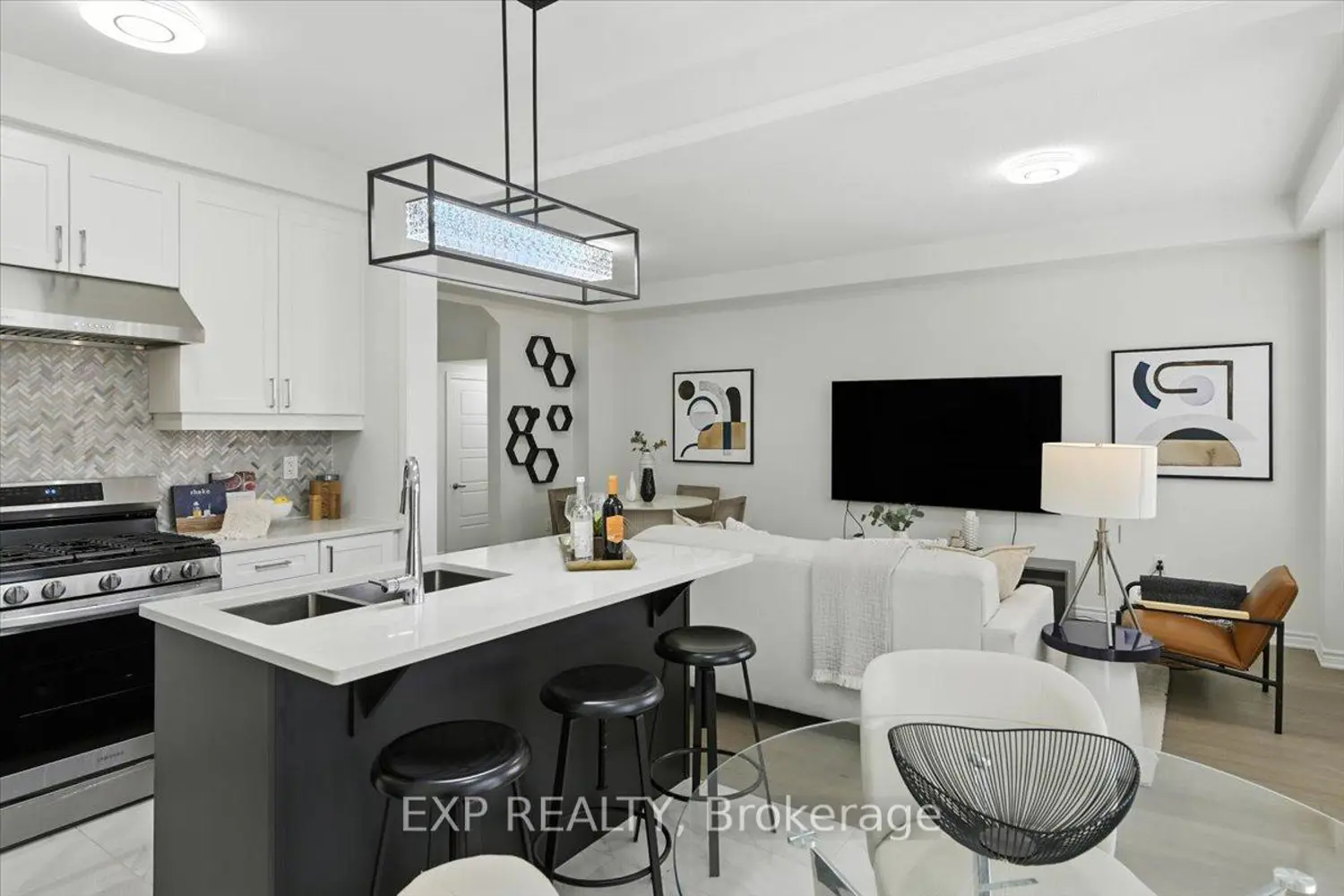 Additional image 10 of 3303 Thunderbird Promenade