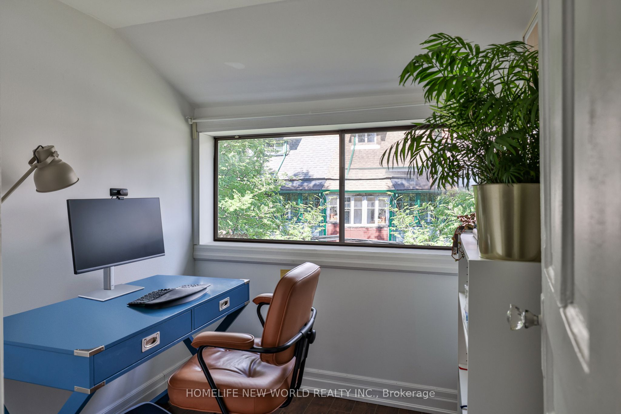 Additional image 5 of Upper-3 Roblocke Avenue, Toronto, ON, M6G 3R6