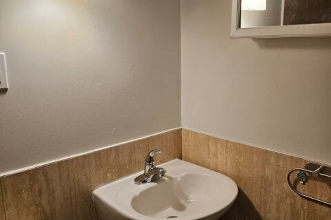 Additional image 8 of lower level-672 Jane Street, Toronto, ON, M6N 4A7