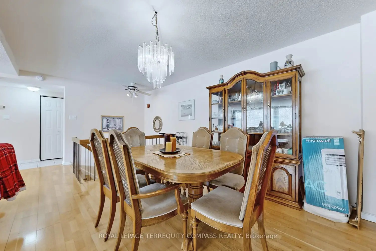 Additional image 7 of 530 Falgarwood Drive 8